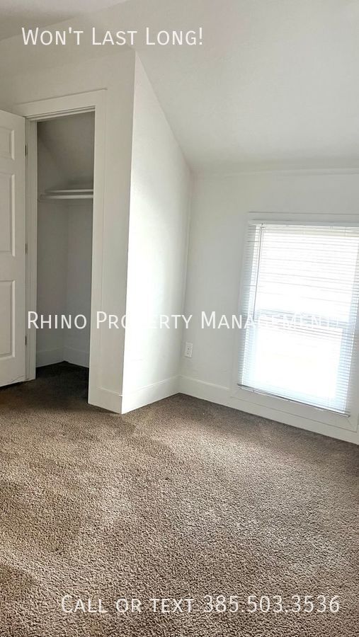 Building Photo - 807 20th St