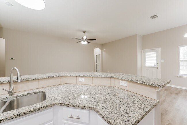 Building Photo - 31703 Forest Oak Park Ct