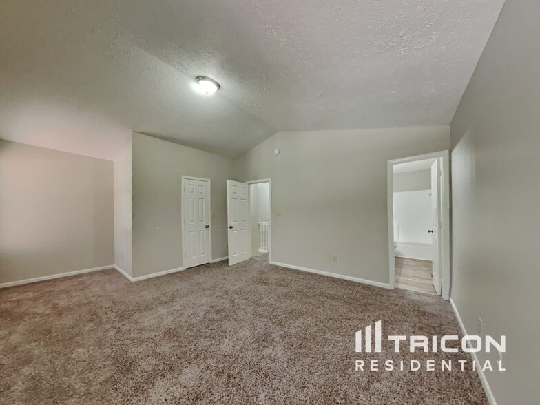 Building Photo - 6422 Coconut Ct