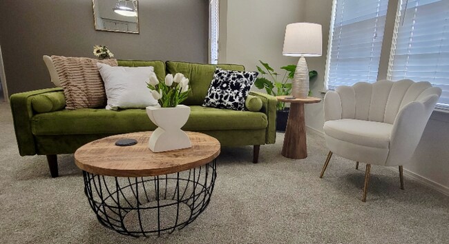 Building Photo - 764 Marlandwood Rd