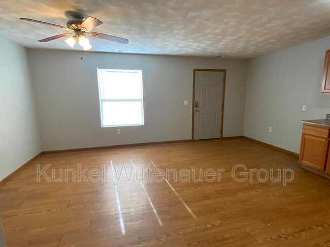 Building Photo - 1806 Jamestown Rd