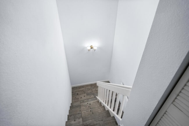 Building Photo - 8237 Severn Dr