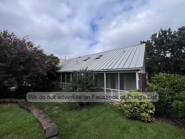 Building Photo - Country Club Hills- Abernathy