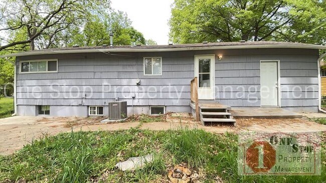 Building Photo - 4-bedroom, 2.5-bathroom in Raytown