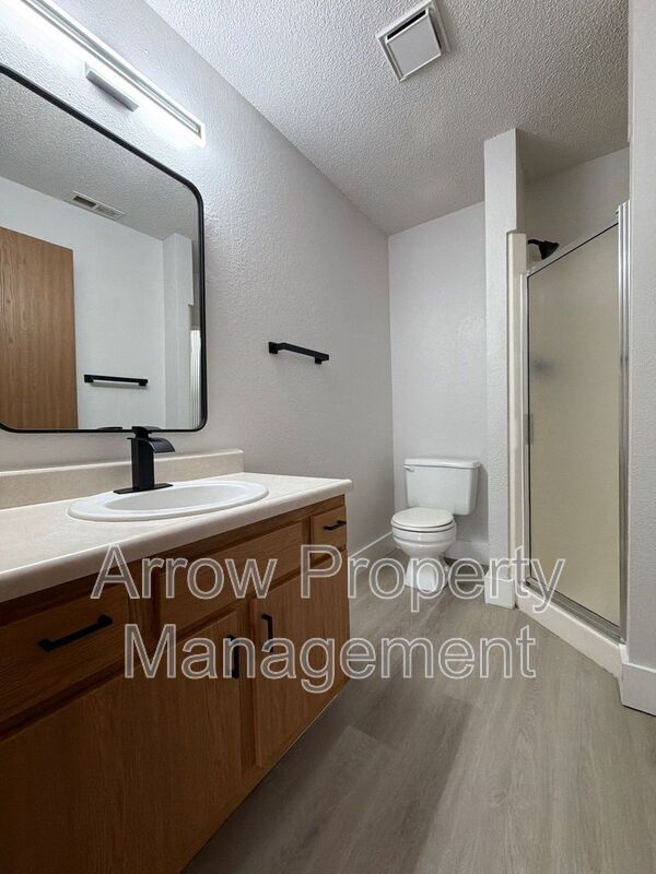 Building Photo - 2384 N 44th St