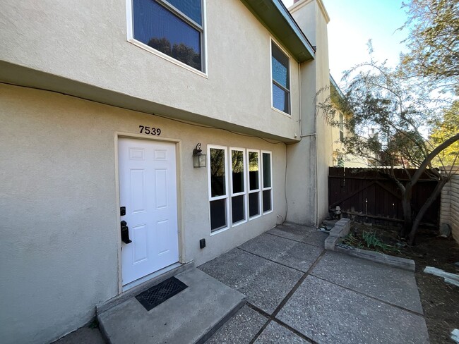 Building Photo - *Owner Broker* 2 Bedroom Townhome Availabl...