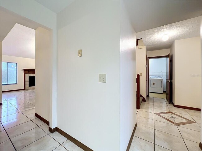 Building Photo - 4119 Waterview Loop