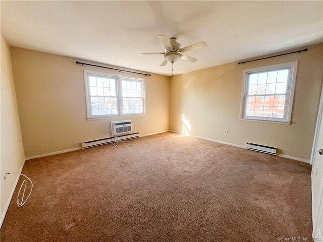 Building Photo - 185 Melba St