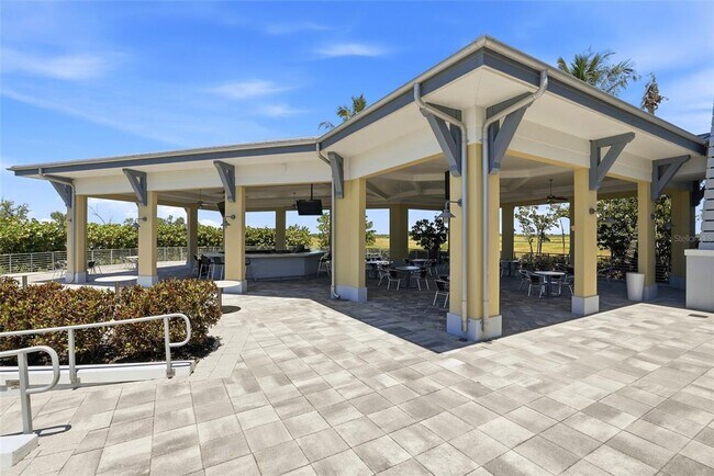 Building Photo - 319 Compass Point Dr