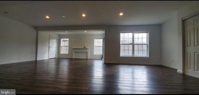 Building Photo - 7921 Windsor Knoll Ln