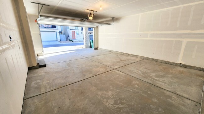 Building Photo - 2773 Tower Ml Wy