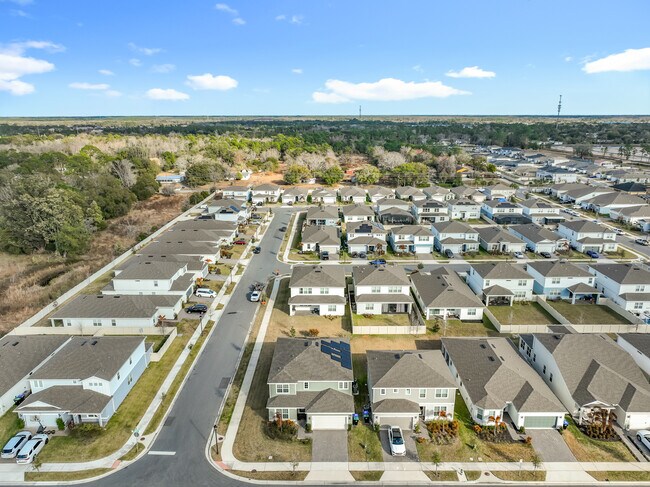 Building Photo - 1021 Savannah Palms Blvd