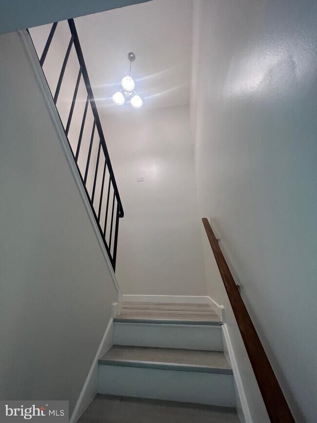 Building Photo - 4200 Gerry Ln