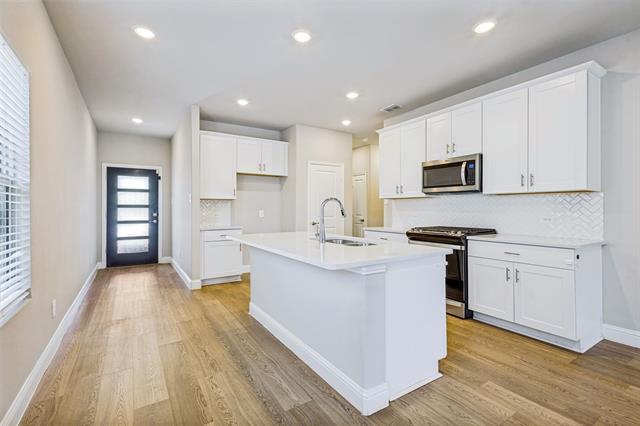 Building Photo - 801 McKenna Dr