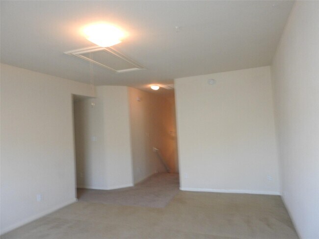 Building Photo - 2011 Wildbrook Canyon Ln