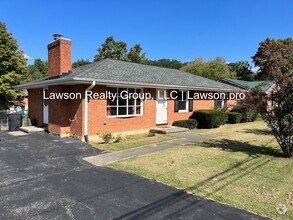 Building Photo - Cave Spring Ranch with Fenced Yard