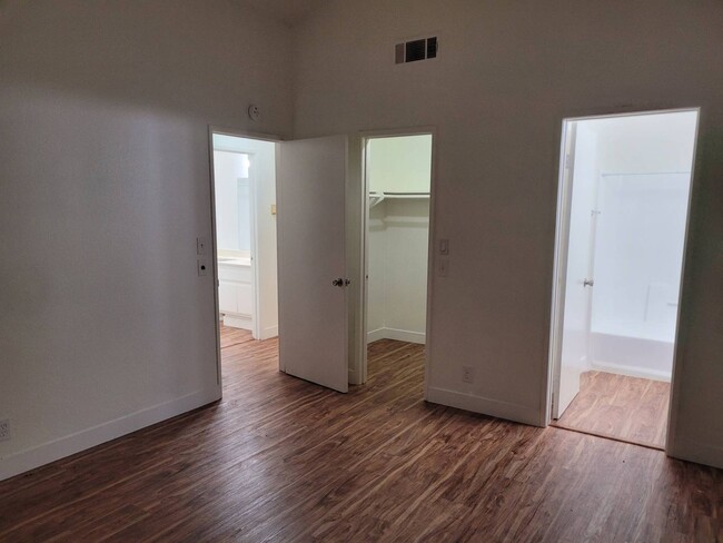 Building Photo - Garden Grove CONDO  - Available for Pre-le...