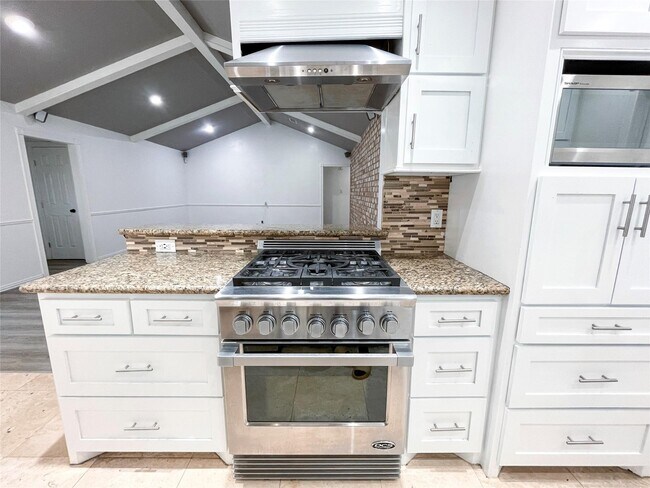 Building Photo - 21603 Park Wind Ct