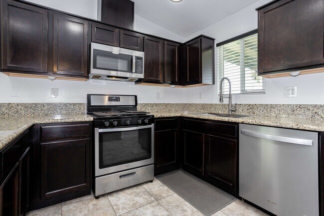 Building Photo - 6212 Ajooni Ct