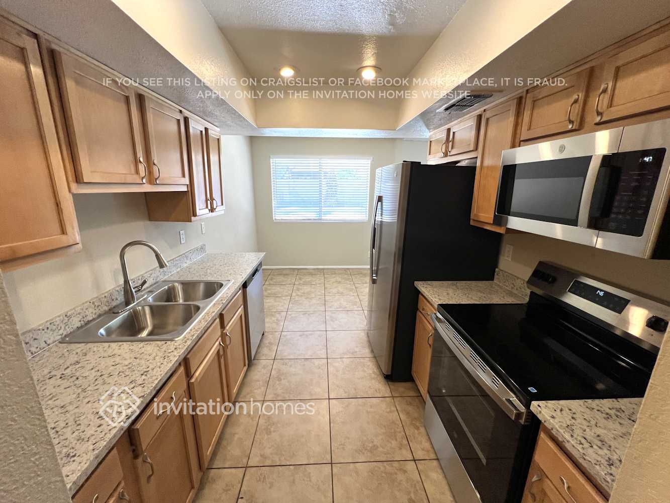 Building Photo - 2649 E Javelina Cir