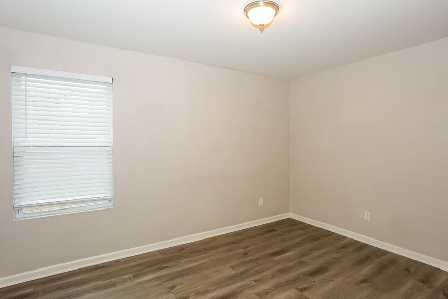 Building Photo - 1083 Manston Pl SW