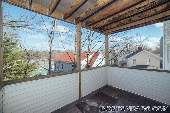 Building Photo - 10 Duffley Ct