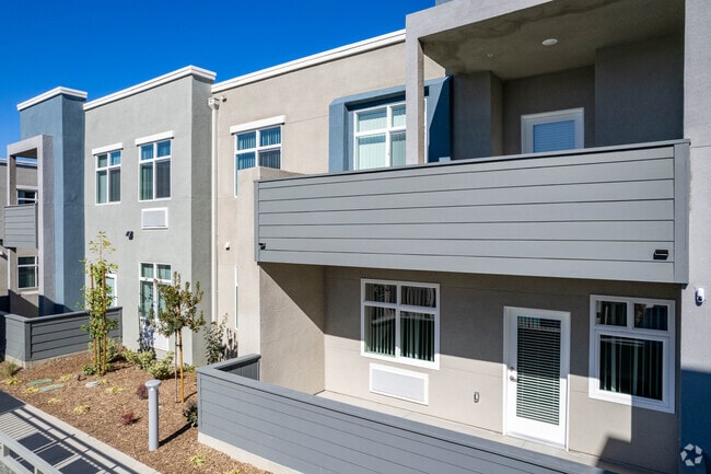 Building Photo - Loma Villas Apartments