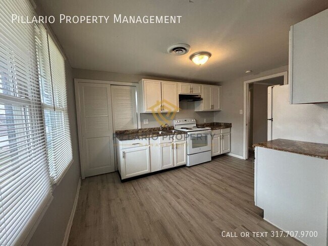 Building Photo - 2422 Coyner Ave