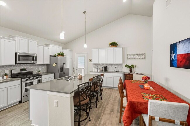 Building Photo - 9977 Tammy Ln