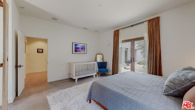 Building Photo - 4865 Wicopee Ave