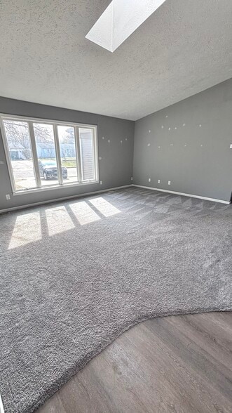 Building Photo - 3420 Parkwood Dr