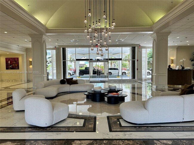 Building Photo - 5600 Collins Ave