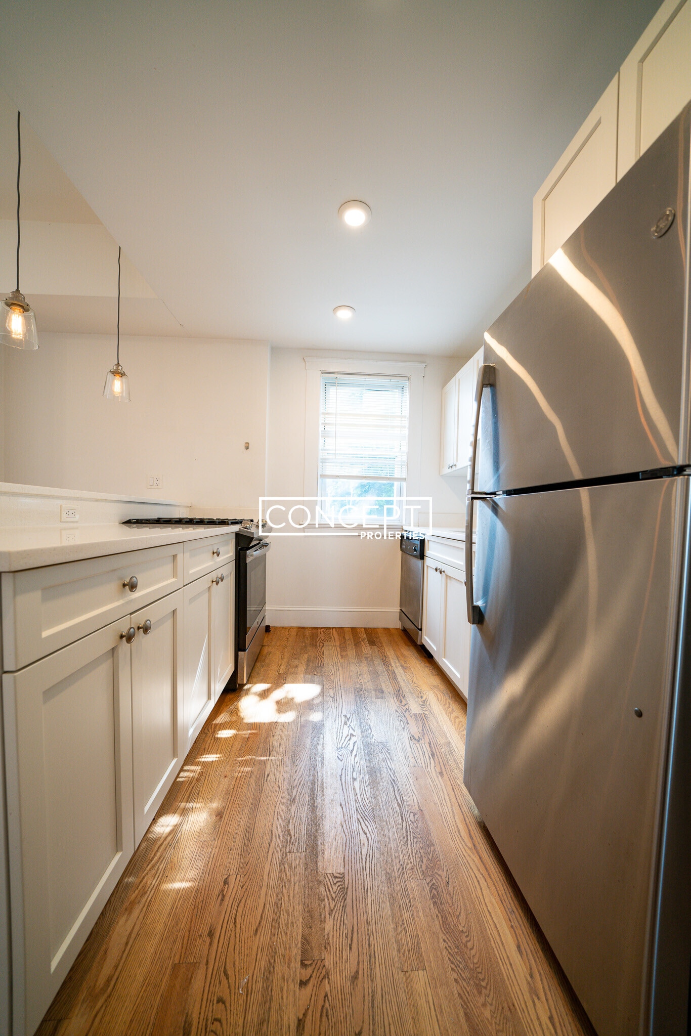 Building Photo - 38 Newton St