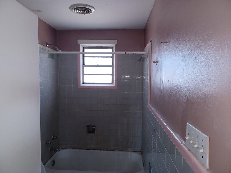 Building Photo - 3203 Martin Luther King Jr Blvd