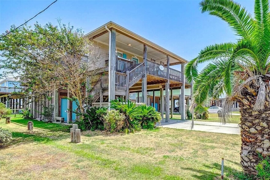 Building Photo - 820 Sandollar