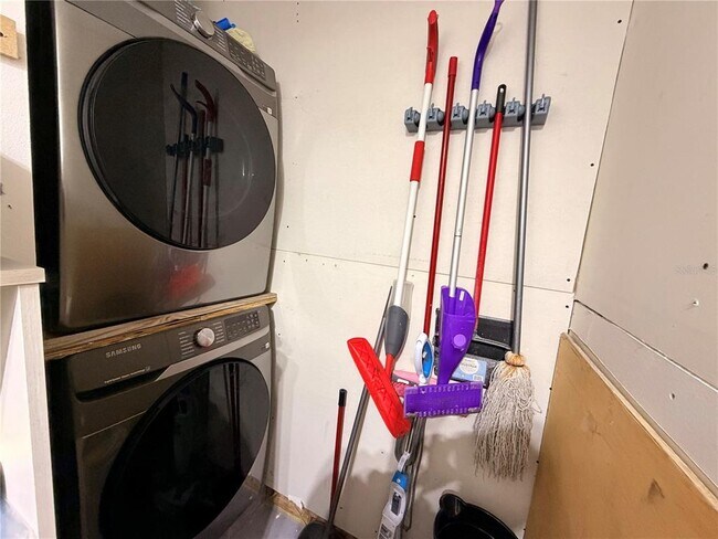 Building Photo - 106 W Cedarwood Cir