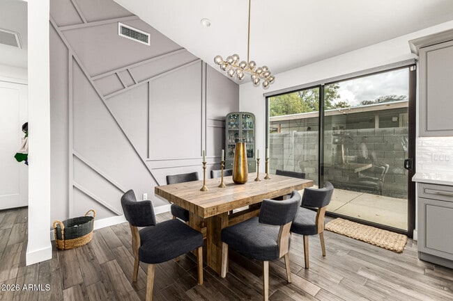 Building Photo - 1831 E Montecito Ave