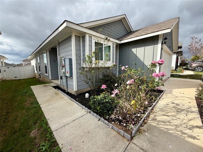 Building Photo - 159 Appleberry Ln