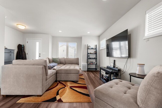 Building Photo - 2467 Wildcat Dr