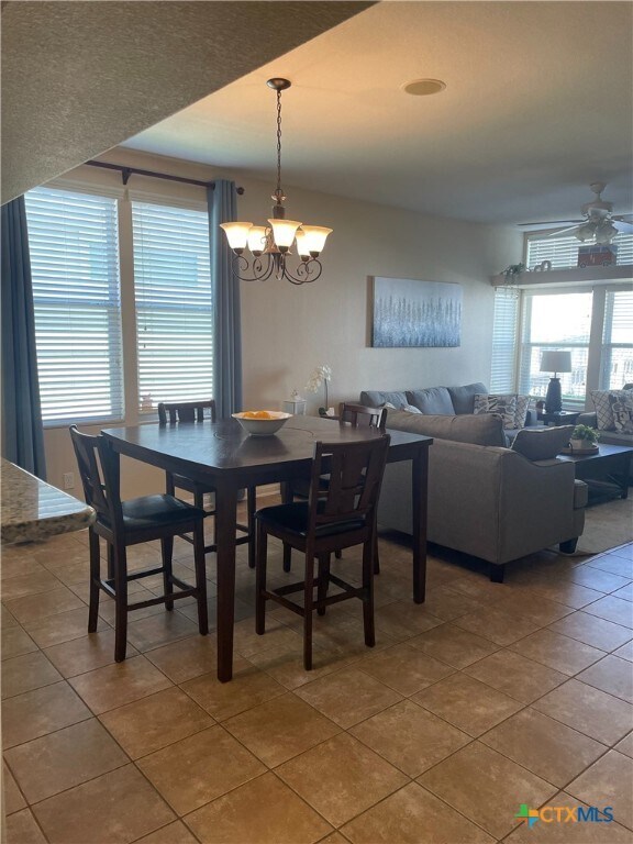 Building Photo - 421 Shadow Point