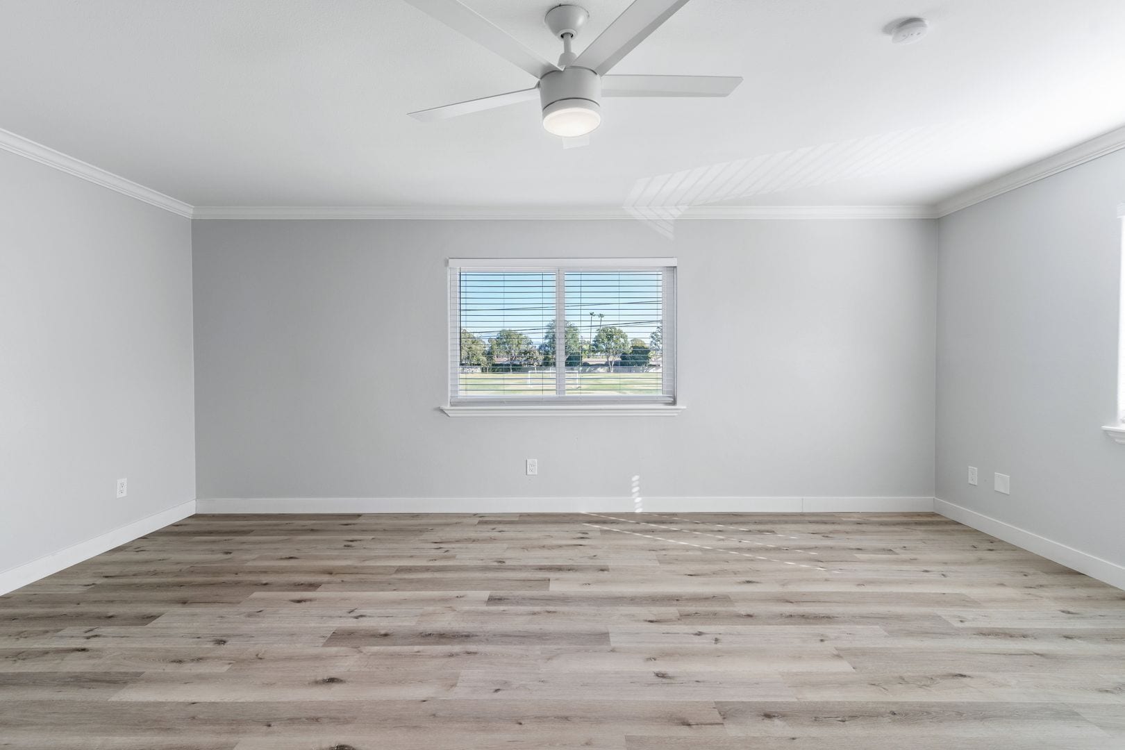 Building Photo - 2884 La Salle Ave