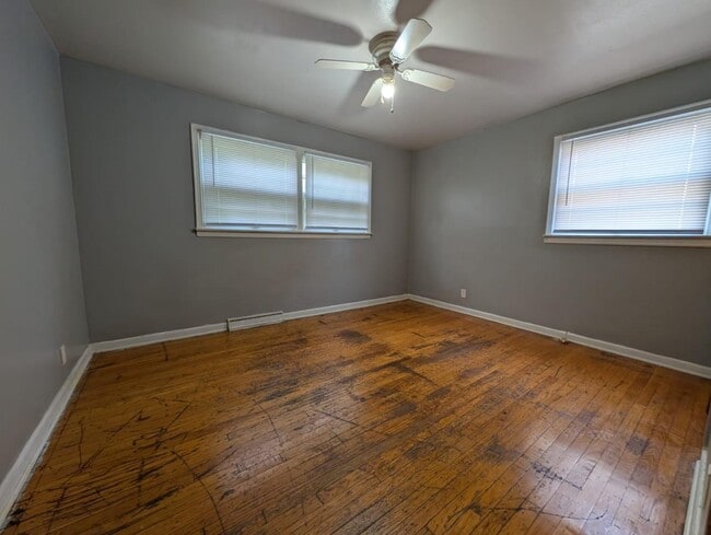 Building Photo - 8001 W Villard Ave