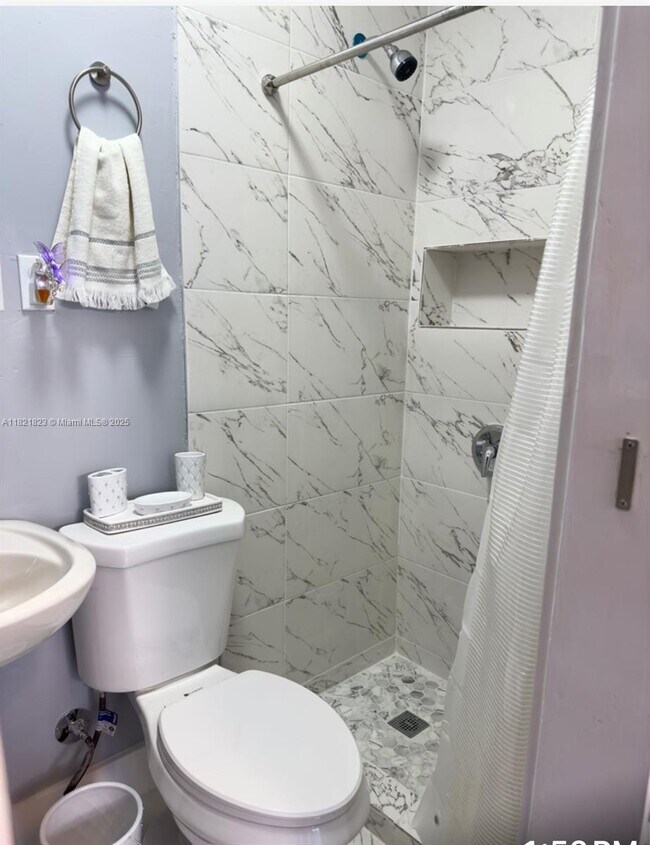 Building Photo - 17271 SW 150th Ct