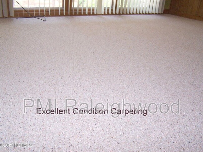 Building Photo - 220 Foxkroft Dr