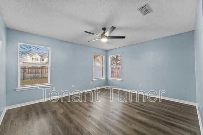 Building Photo - 13300 St Martin Dr