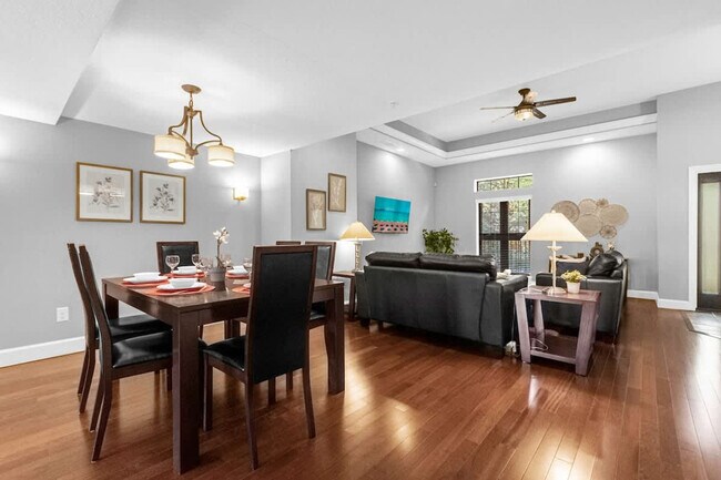 Building Photo - 14545 Damai Ln