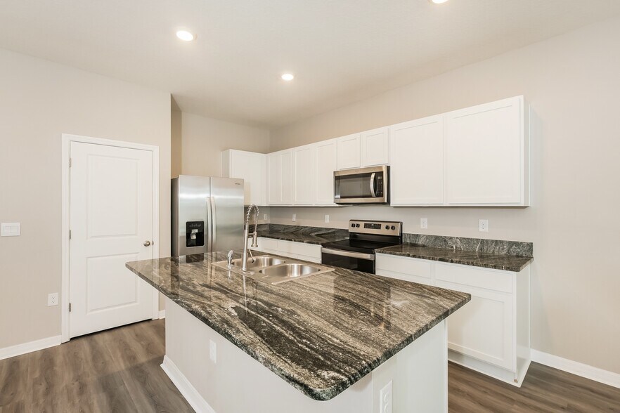 Building Photo - 2894 Peony Pr Ln