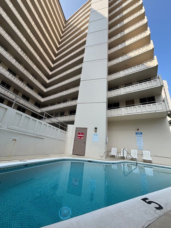 Building Photo - 1676 Ala Moana Blvd