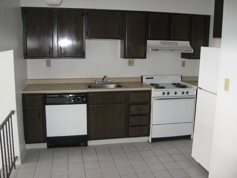 Building Photo - Park Avenue Apartments