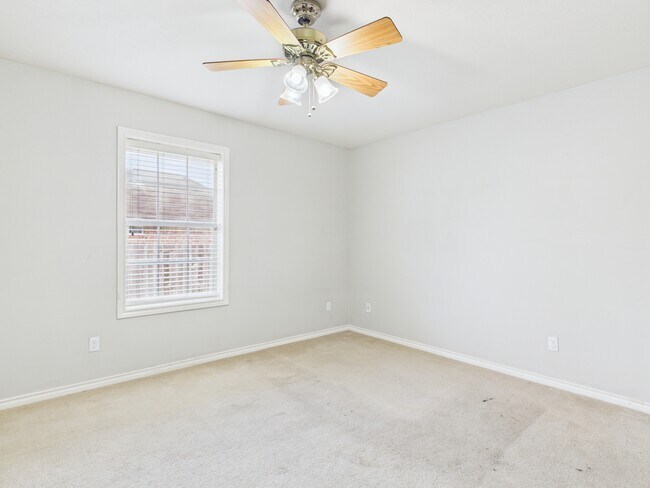 Building Photo - 3203 Von Trapp Ln